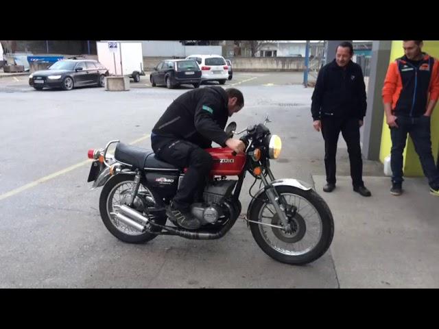 2 Stroke Suzuki GT380 Jollymoto sound