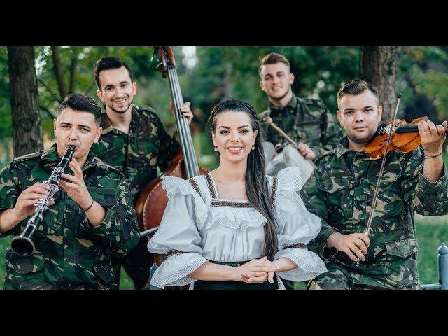  Maria Luiza Mih si Ceterasii din Maramures - Grea ii haina militara