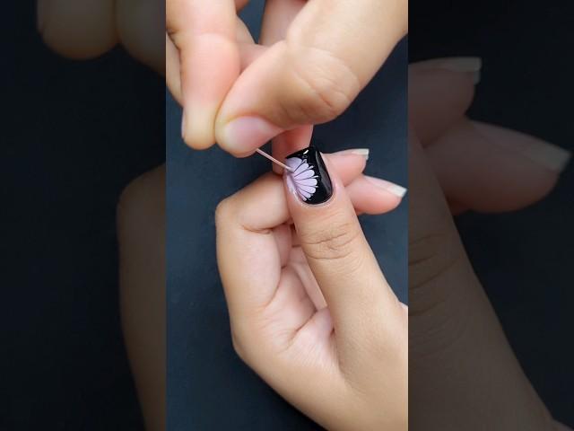 Try this Safety pin hack for stunning Nailart result  #nailart #shorts #nailartathome