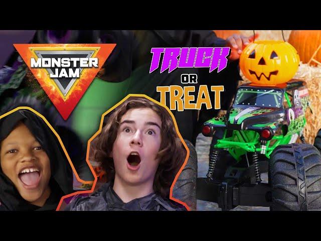 TRUCK Or Treat!  MONSTER JAM Halloween - Revved Up Recaps Episode 1