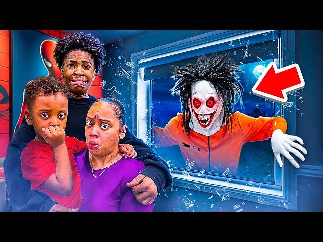 Mr CREEPY EYES Girlfriend BUSTED The WINDOW In MJ Room…