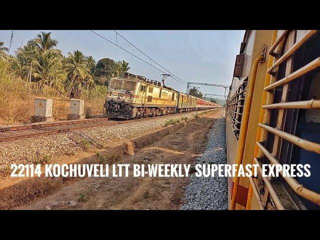 22114 Kochuveli - LTT Bi-weekly Superfast Express silent crossing with WAP7