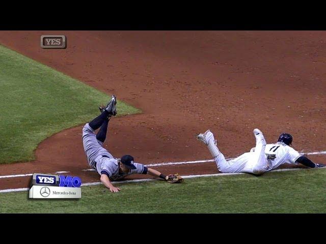 NYY@TB: Reynolds fields a grounder, dives for the tag