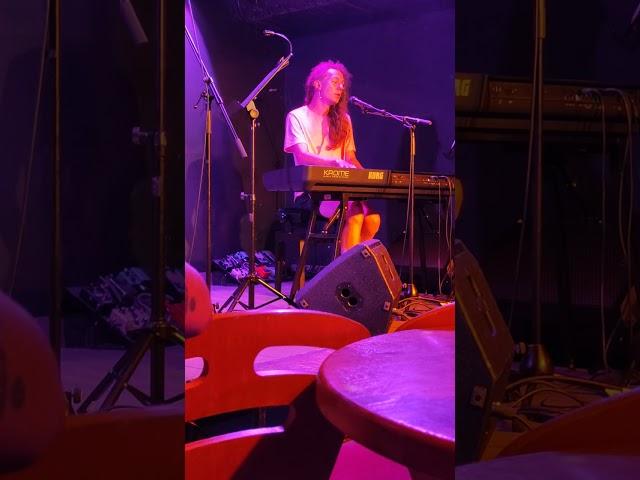 rainbowwingedlevi live @VILLAKeller : Testament by Sarah Lesch