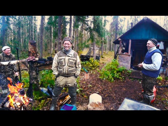 РЫБАЛКА НА СЕТИ \ УХА НА КОСТРЕ \ РЖАЛИ КАК КОНИ НО РЫБЫ ПОЙМАЛИ МНОГО \ЖИЗНЬ В ТАЙГЕ В ЛЕСНОЙ ИЗБЕ
