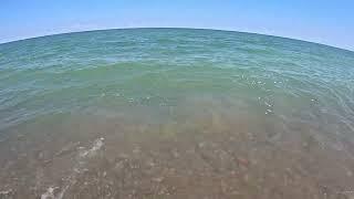 Waves at Headlands Beach in Mentor Ohio