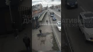 Неудачная попытка украсть вазу с цветами