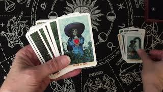 Unboxing: Santa Muerte Tarot (mini)