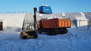 Самосвальный ковш для вилочного погрузчика от компании ООО "Уникар"