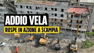 Napoli, abbattuta la Vela Gialla di Scampia. Al suo posto case per 500 famiglie