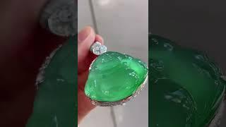 #翡翠手鐲 #jewelry #翡翠市场 #emerald #翡翠代購 #travel #翡翠玉石 #ring #玉石雕刻 #gemstone