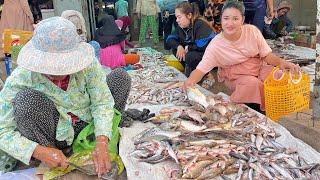 Busy Fish market in my village, Expecting mum buy river fish cooking - Countryside life TV