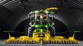 Новий кормозбиральний комбайн John Deere серії 8000 - трейлер