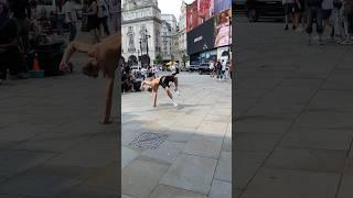 Amazing Show on Piccadilly Circus  #cameracaught #piccadillycircus #streetshow #shorts