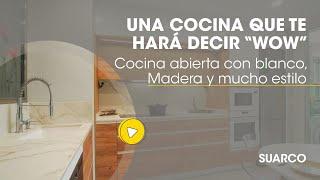 ¡Cocina Abierta con Blanco, Madera y Mucho Estilo!