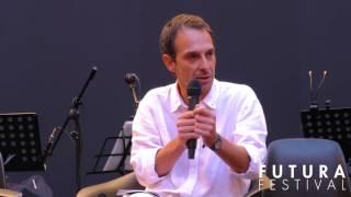 Emilio Russo - "Ridere del mondo" con Maria Grazia Baiocco - FUTURA FESTIVAL 2017