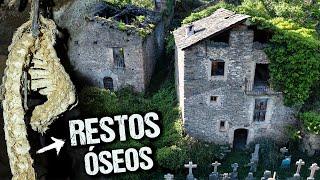 Encuentro REMOTO Pueblo con CUERPOS Colgando Dentro de Casas | España 