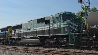 Very shiny CSX SD70AC and Paducah & Louisville P&L #4128 SD70M leads short manifest
