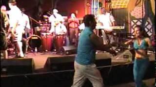 Jenniffer Aucoin & Giovanni Torres free style salsa 2.mpg