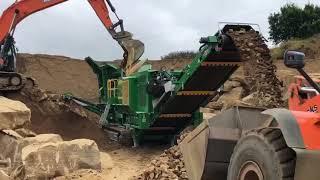 McCloskey J50 crushing large block