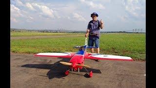 Edge 540 with 64cc DLA Twin flown by Len De Villiers at IRF (1080HD)