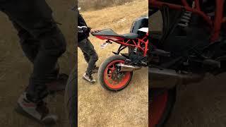 Akrapovic Exhaust Vs Stock Exhaust Sound Test  #shorts #exhaust #reaction #modification