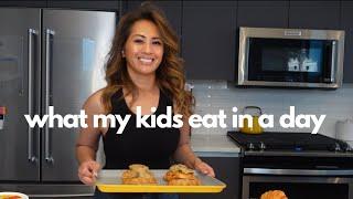 WHAT MY KIDS EAT IN A DAY | Breakfast Sandwich, Chicken Fajitas and Salisbury Steak