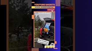 Jangan coba-coba klakson saat di belakang mobil ini - Radar Jember