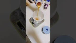 Заливаем жидкий пластик в силиконовые формы  #своимируками #фигурки #ручнаяработа #shorts