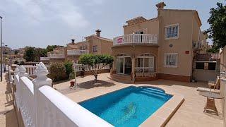 289,950€ Villamartin detached villa with pool, 3 bed 2 bath, AC, bar, furnished