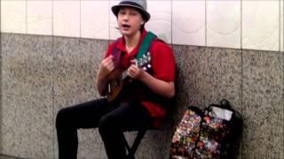 002Vlog 12 year old street performer in Seattle