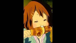 yui eating corn 