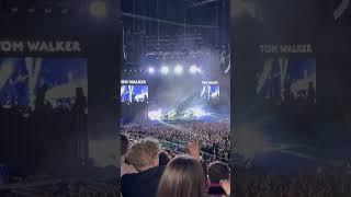 Leave A Light On - Tom Walker (Live from the O2 Arena, London - November 23, 2024)