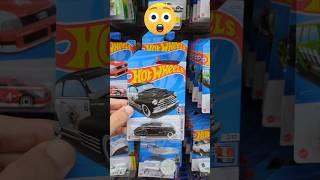 Treasure Hunt Error  Hot Wheels Hunting #hotwheelshunting #matchboxcars #diecast #error #dollarama