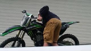Teaching Tuesday "How to Start and Take Off on a Fuel Injected Dirtbike"
