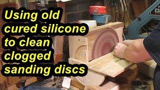 Silicone sanding disc cleaner