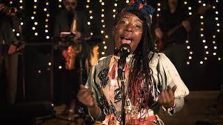 Shirley Davis & The SIlverbacks - Wild Girl (Live Session)