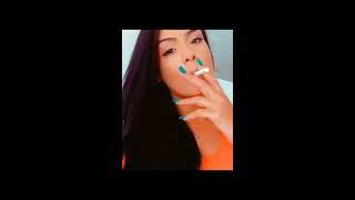 Girls Smoking 37