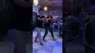 Salsa Social Dance in Bali ~ Made & Alejandro (Pa'llá voy Marc Anthony)