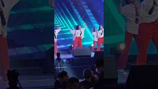 Dance performance 摩登舞