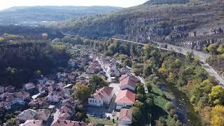 Дрон намира разклонът за Ловеч (Autumn Lovech from above)