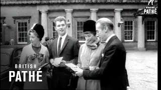 Buckingham Palace - Queen Honours Sport Aka Stanley Matthews Knighted (1965)