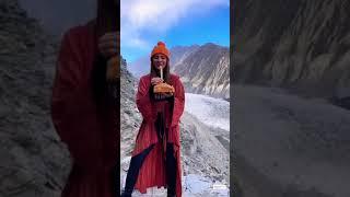 ayesha omer celebrate her love one 's birthday on mountain #shorts #viralvideo