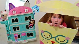 What’s inside GABBY’S DOLLHOUSE!! Surprise Box for Adley and Niko! playing toys with our family 