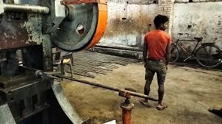 Man hard work in factory Ludhiana Punjab Sumit Kumar jindi formen 7707952320