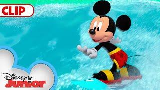 Mickey Mouse & Goofy Go Surfing  | Mickey Mouse Funhouse | @disneyjunior​