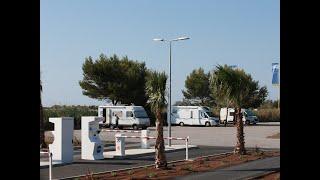 l'aire camping car Narbonne Plage