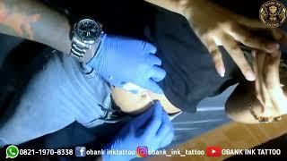 Cewek seksi bikin Tindik dipusar, belly button piercing process | OBANK INK TATTOO