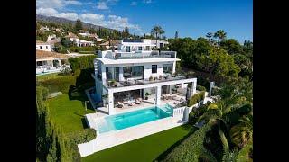 Sophisticated Family Villa with Exceptional Amenities for Sale in Nagüeles, Marbella Golden Mile