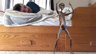 HOWARD THE ALIEN  - Ricky Berwick